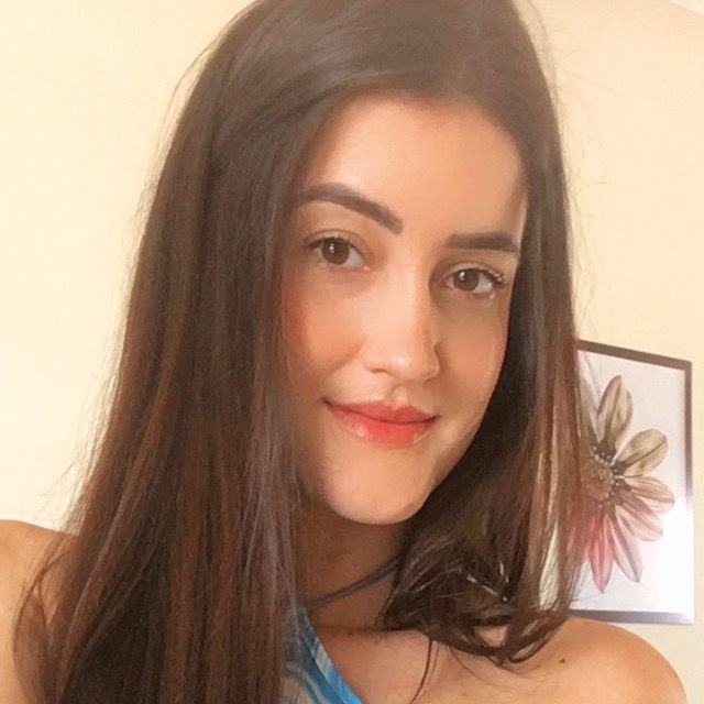 Hellen Rezende